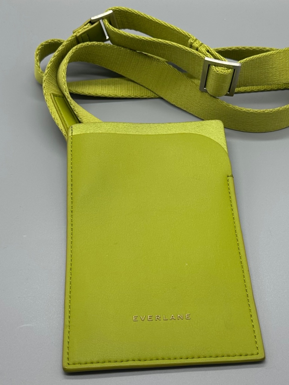 Everlane Cactus Leather Chartreuse Green Phone/Card Crossbody Purse Bag